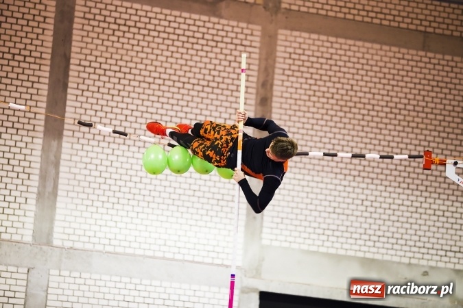 Zdjęcie w galerii na portalu naszraciborz.pl: Halowe mistrzostwa Raciborza i powiatu raciborskiego w lekkiej atletyce wiadomości z regionu