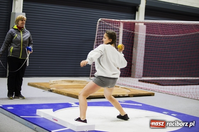 Zdjęcie w galerii na portalu naszraciborz.pl: Halowe mistrzostwa Raciborza i powiatu raciborskiego w lekkiej atletyce wiadomości z regionu
