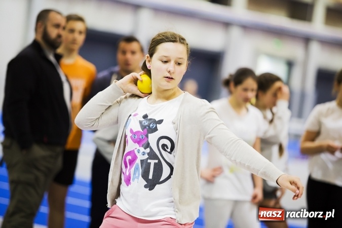 Zdjęcie w galerii na portalu naszraciborz.pl: Halowe mistrzostwa Raciborza i powiatu raciborskiego w lekkiej atletyce wiadomości z regionu
