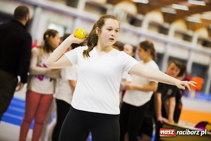 Zdjęcie w galerii na portalu naszraciborz.pl: Halowe mistrzostwa Raciborza i powiatu raciborskiego w lekkiej atletyce wiadomości z regionu