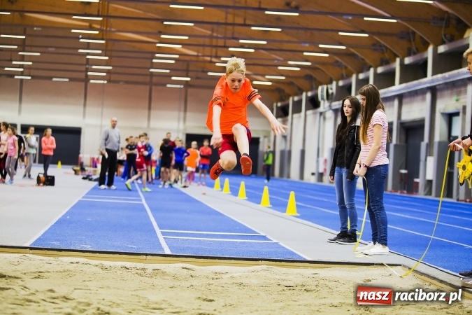 Zdjęcie w galerii na portalu naszraciborz.pl: Halowe mistrzostwa Raciborza i powiatu raciborskiego w lekkiej atletyce wiadomości z regionu