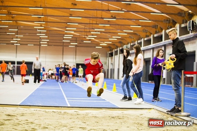 Zdjęcie w galerii na portalu naszraciborz.pl: Halowe mistrzostwa Raciborza i powiatu raciborskiego w lekkiej atletyce wiadomości z regionu