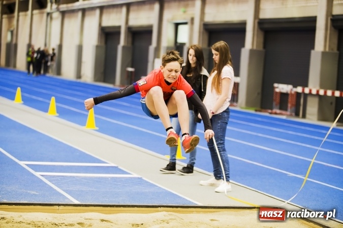 Zdjęcie w galerii na portalu naszraciborz.pl: Halowe mistrzostwa Raciborza i powiatu raciborskiego w lekkiej atletyce wiadomości z regionu