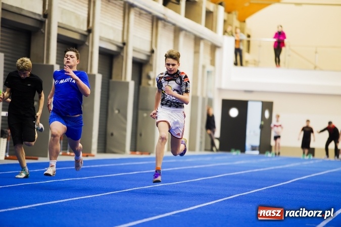 Zdjęcie w galerii na portalu naszraciborz.pl: Halowe mistrzostwa Raciborza i powiatu raciborskiego w lekkiej atletyce wiadomości z regionu
