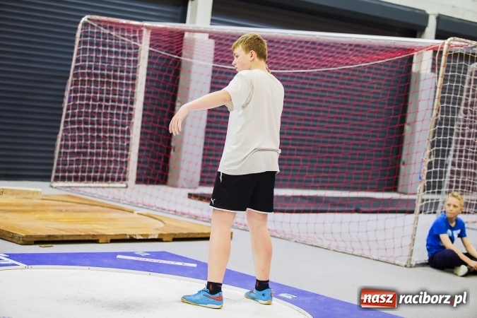 Zdjęcie w galerii na portalu naszraciborz.pl: Halowe mistrzostwa Raciborza i powiatu raciborskiego w lekkiej atletyce wiadomości z regionu
