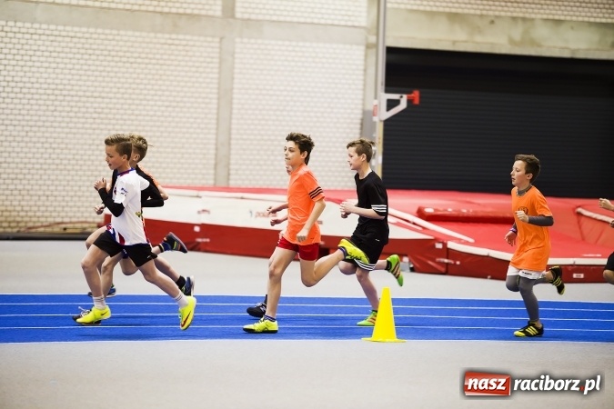 Zdjęcie w galerii na portalu naszraciborz.pl: Halowe mistrzostwa Raciborza i powiatu raciborskiego w lekkiej atletyce wiadomości z regionu