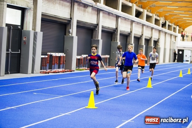 Zdjęcie w galerii na portalu naszraciborz.pl: Halowe mistrzostwa Raciborza i powiatu raciborskiego w lekkiej atletyce wiadomości z regionu