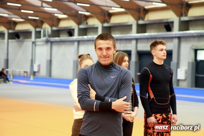 Zdjęcie w galerii na portalu naszraciborz.pl: Halowe mistrzostwa Raciborza i powiatu raciborskiego w lekkiej atletyce wiadomości z regionu