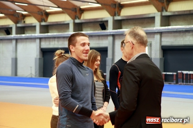 Zdjęcie w galerii na portalu naszraciborz.pl: Halowe mistrzostwa Raciborza i powiatu raciborskiego w lekkiej atletyce wiadomości z regionu