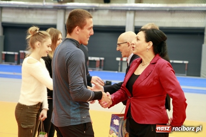 Zdjęcie w galerii na portalu naszraciborz.pl: Halowe mistrzostwa Raciborza i powiatu raciborskiego w lekkiej atletyce wiadomości z regionu