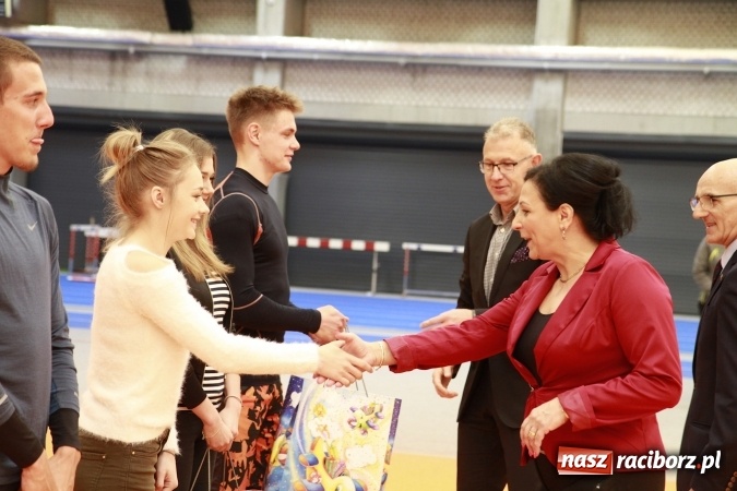 Zdjęcie w galerii na portalu naszraciborz.pl: Halowe mistrzostwa Raciborza i powiatu raciborskiego w lekkiej atletyce wiadomości z regionu