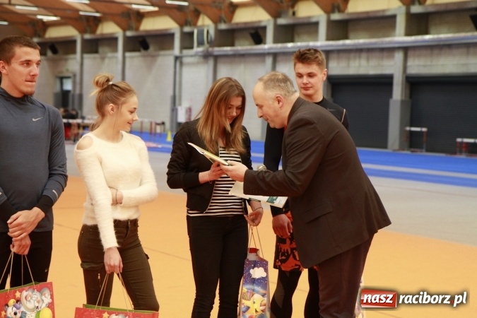 Zdjęcie w galerii na portalu naszraciborz.pl: Halowe mistrzostwa Raciborza i powiatu raciborskiego w lekkiej atletyce wiadomości z regionu