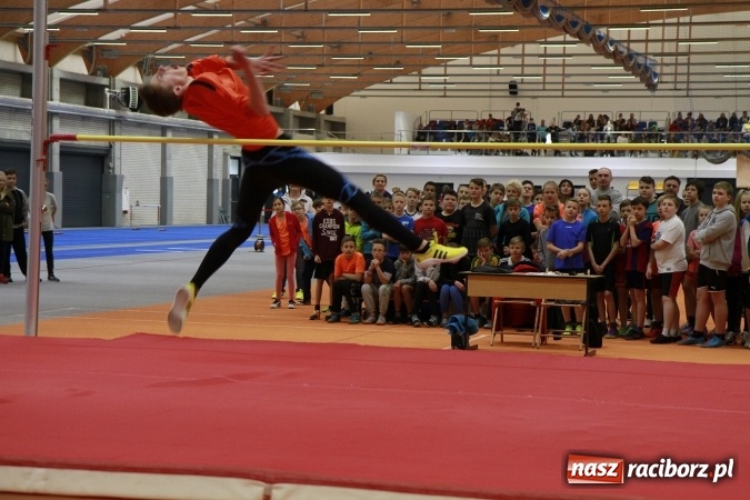 Zdjęcie w galerii na portalu naszraciborz.pl: Halowe mistrzostwa Raciborza i powiatu raciborskiego w lekkiej atletyce wiadomości z regionu