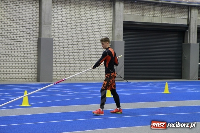 Zdjęcie w galerii na portalu naszraciborz.pl: Halowe mistrzostwa Raciborza i powiatu raciborskiego w lekkiej atletyce wiadomości z regionu