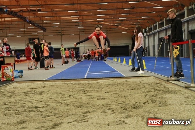 Zdjęcie w galerii na portalu naszraciborz.pl: Halowe mistrzostwa Raciborza i powiatu raciborskiego w lekkiej atletyce wiadomości z regionu
