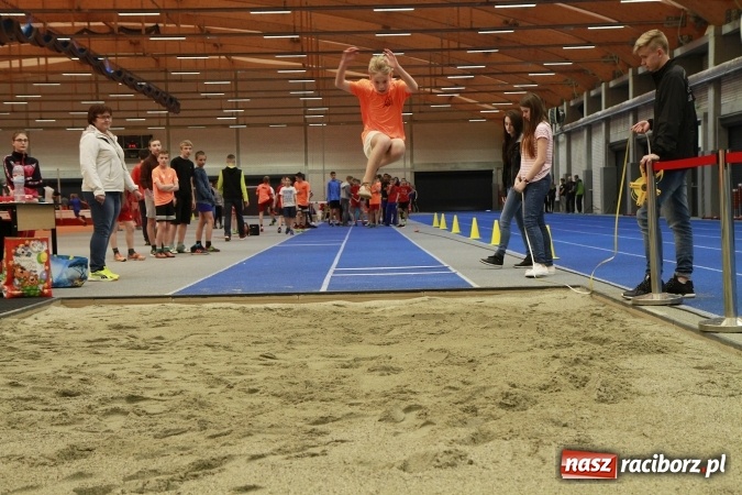 Zdjęcie w galerii na portalu naszraciborz.pl: Halowe mistrzostwa Raciborza i powiatu raciborskiego w lekkiej atletyce wiadomości z regionu