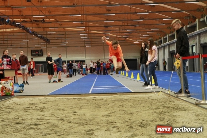 Zdjęcie w galerii na portalu naszraciborz.pl: Halowe mistrzostwa Raciborza i powiatu raciborskiego w lekkiej atletyce wiadomości z regionu