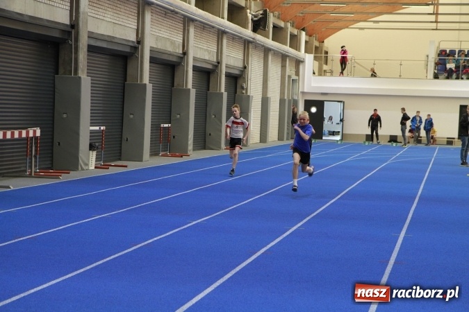 Zdjęcie w galerii na portalu naszraciborz.pl: Halowe mistrzostwa Raciborza i powiatu raciborskiego w lekkiej atletyce wiadomości z regionu