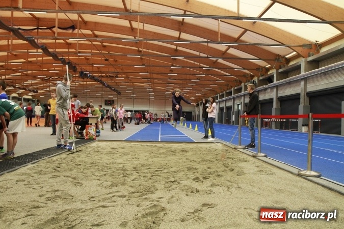 Zdjęcie w galerii na portalu naszraciborz.pl: Halowe mistrzostwa Raciborza i powiatu raciborskiego w lekkiej atletyce wiadomości z regionu
