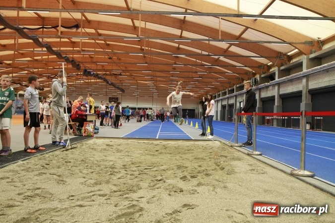 Zdjęcie w galerii na portalu naszraciborz.pl: Halowe mistrzostwa Raciborza i powiatu raciborskiego w lekkiej atletyce wiadomości z regionu