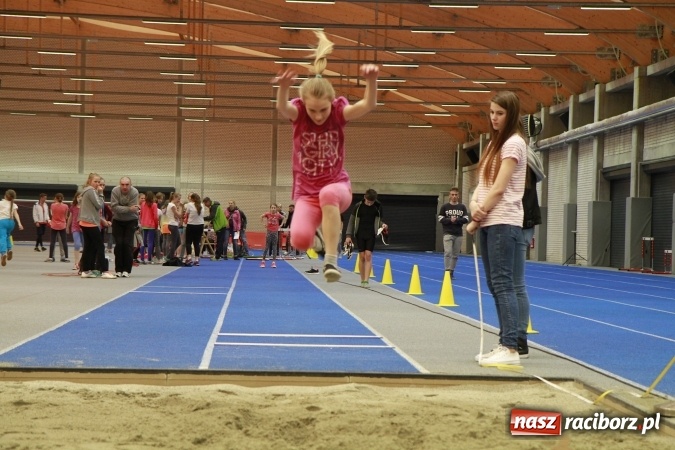 Zdjęcie w galerii na portalu naszraciborz.pl: Halowe mistrzostwa Raciborza i powiatu raciborskiego w lekkiej atletyce wiadomości z regionu
