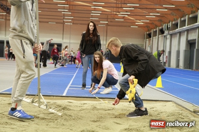 Zdjęcie w galerii na portalu naszraciborz.pl: Halowe mistrzostwa Raciborza i powiatu raciborskiego w lekkiej atletyce wiadomości z regionu