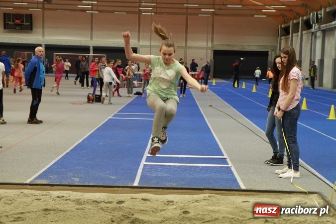 Zdjęcie w galerii na portalu naszraciborz.pl: Halowe mistrzostwa Raciborza i powiatu raciborskiego w lekkiej atletyce wiadomości z regionu