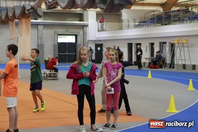 Zdjęcie w galerii na portalu naszraciborz.pl: Halowe mistrzostwa Raciborza i powiatu raciborskiego w lekkiej atletyce wiadomości z regionu