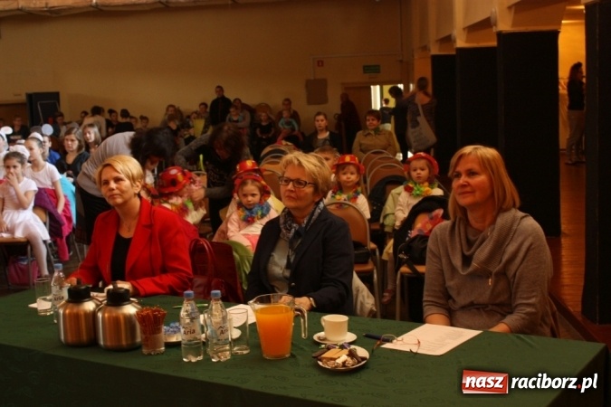 Zdjęcie w galerii na portalu naszraciborz.pl: XVI Gminny Przegląd Zespołów Artystycznych w Krzanowicach wiadomości z regionu