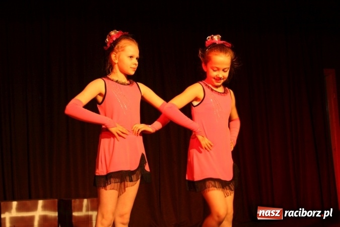 Zdjęcie w galerii na portalu naszraciborz.pl: XVI Gminny Przegląd Zespołów Artystycznych w Krzanowicach wiadomości z regionu