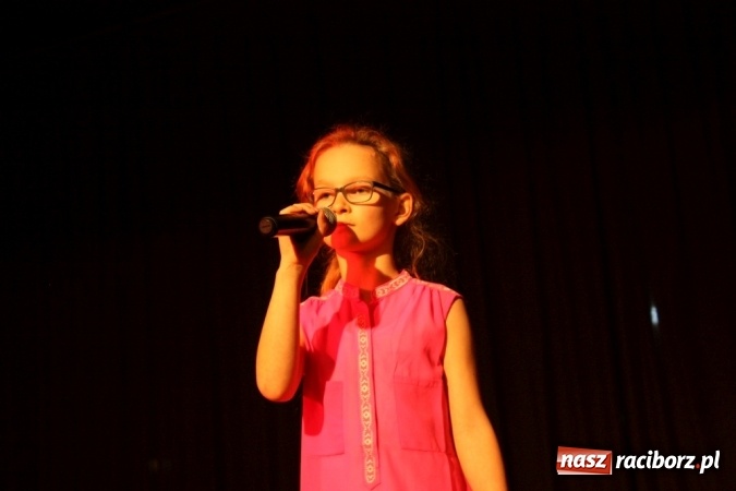 Zdjęcie w galerii na portalu naszraciborz.pl: XVI Gminny Przegląd Zespołów Artystycznych w Krzanowicach wiadomości z regionu