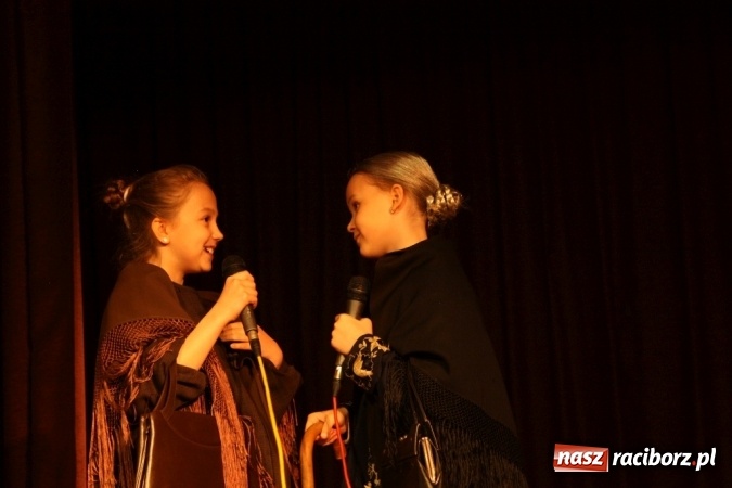 Zdjęcie w galerii na portalu naszraciborz.pl: XVI Gminny Przegląd Zespołów Artystycznych w Krzanowicach wiadomości z regionu
