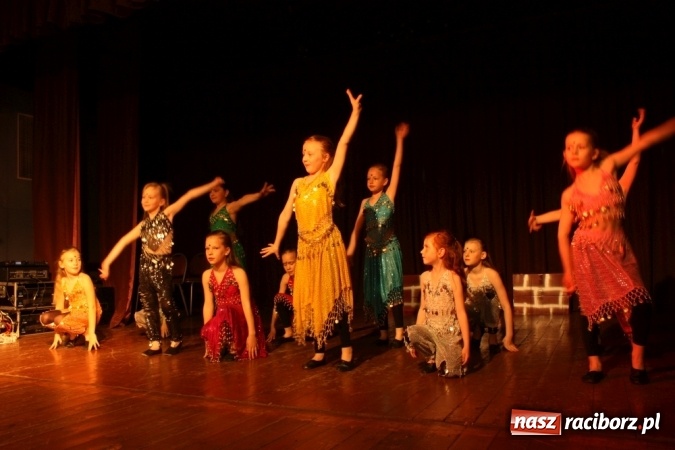 Zdjęcie w galerii na portalu naszraciborz.pl: XVI Gminny Przegląd Zespołów Artystycznych w Krzanowicach wiadomości z regionu
