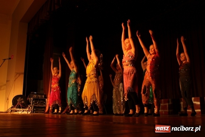 Zdjęcie w galerii na portalu naszraciborz.pl: XVI Gminny Przegląd Zespołów Artystycznych w Krzanowicach wiadomości z regionu