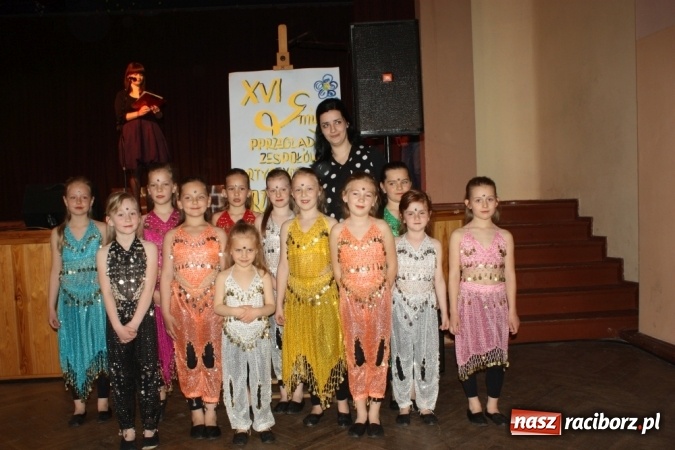 Zdjęcie w galerii na portalu naszraciborz.pl: XVI Gminny Przegląd Zespołów Artystycznych w Krzanowicach wiadomości z regionu