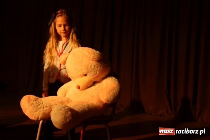 Zdjęcie w galerii na portalu naszraciborz.pl: XVI Gminny Przegląd Zespołów Artystycznych w Krzanowicach wiadomości z regionu