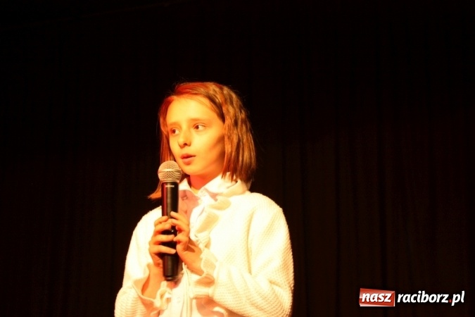 Zdjęcie w galerii na portalu naszraciborz.pl: XVI Gminny Przegląd Zespołów Artystycznych w Krzanowicach wiadomości z regionu