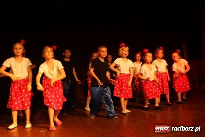 Zdjęcie w galerii na portalu naszraciborz.pl: XVI Gminny Przegląd Zespołów Artystycznych w Krzanowicach wiadomości z regionu