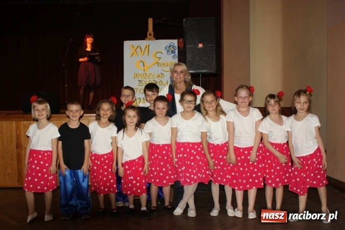 Zdjęcie w galerii na portalu naszraciborz.pl: XVI Gminny Przegląd Zespołów Artystycznych w Krzanowicach wiadomości z regionu