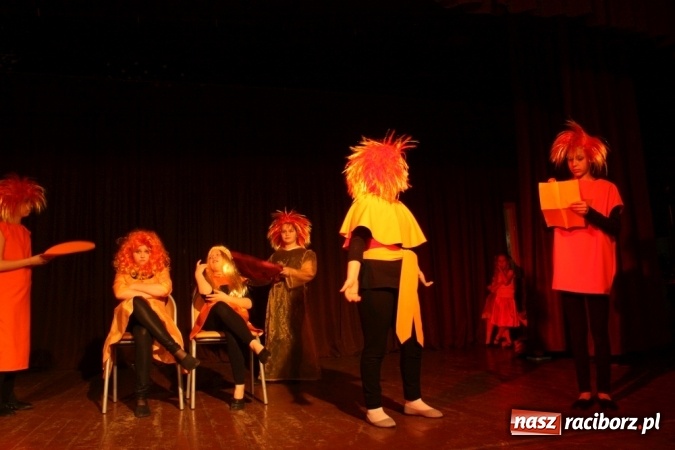 Zdjęcie w galerii na portalu naszraciborz.pl: XVI Gminny Przegląd Zespołów Artystycznych w Krzanowicach wiadomości z regionu