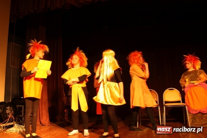 Zdjęcie w galerii na portalu naszraciborz.pl: XVI Gminny Przegląd Zespołów Artystycznych w Krzanowicach wiadomości z regionu