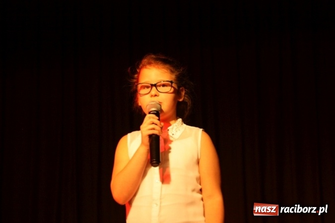Zdjęcie w galerii na portalu naszraciborz.pl: XVI Gminny Przegląd Zespołów Artystycznych w Krzanowicach wiadomości z regionu