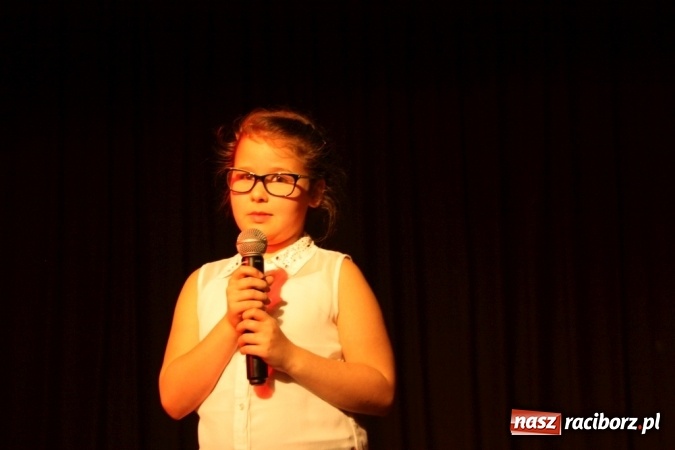 Zdjęcie w galerii na portalu naszraciborz.pl: XVI Gminny Przegląd Zespołów Artystycznych w Krzanowicach wiadomości z regionu