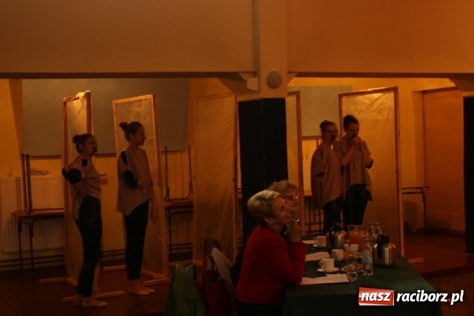 Zdjęcie w galerii na portalu naszraciborz.pl: XVI Gminny Przegląd Zespołów Artystycznych w Krzanowicach wiadomości z regionu