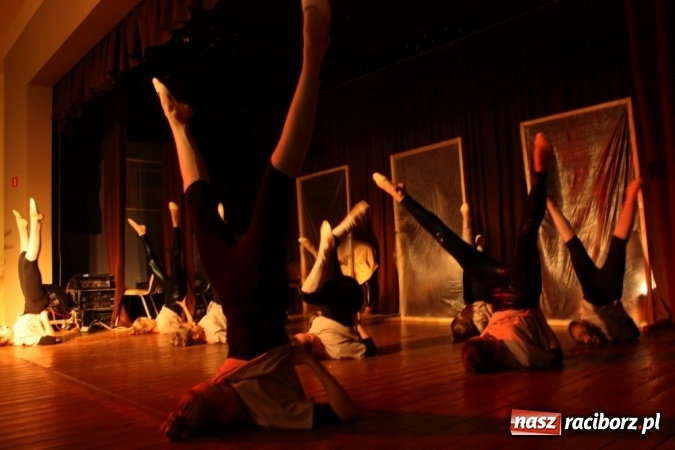 Zdjęcie w galerii na portalu naszraciborz.pl: XVI Gminny Przegląd Zespołów Artystycznych w Krzanowicach wiadomości z regionu