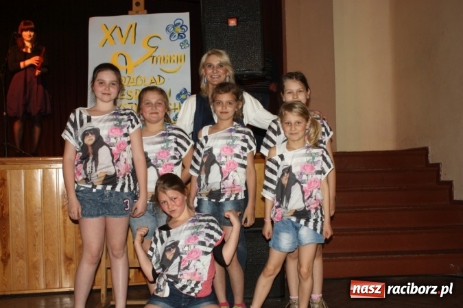 Zdjęcie w galerii na portalu naszraciborz.pl: XVI Gminny Przegląd Zespołów Artystycznych w Krzanowicach wiadomości z regionu