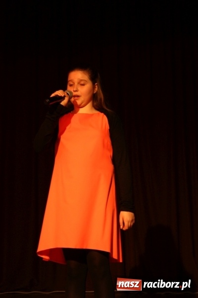Zdjęcie w galerii na portalu naszraciborz.pl: XVI Gminny Przegląd Zespołów Artystycznych w Krzanowicach wiadomości z regionu