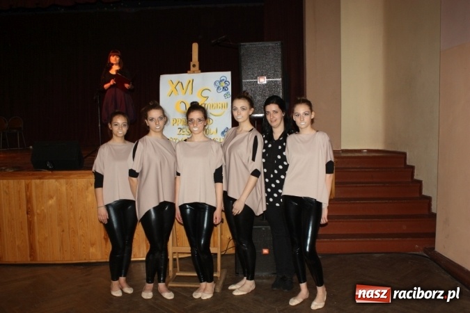 Zdjęcie w galerii na portalu naszraciborz.pl: XVI Gminny Przegląd Zespołów Artystycznych w Krzanowicach wiadomości z regionu