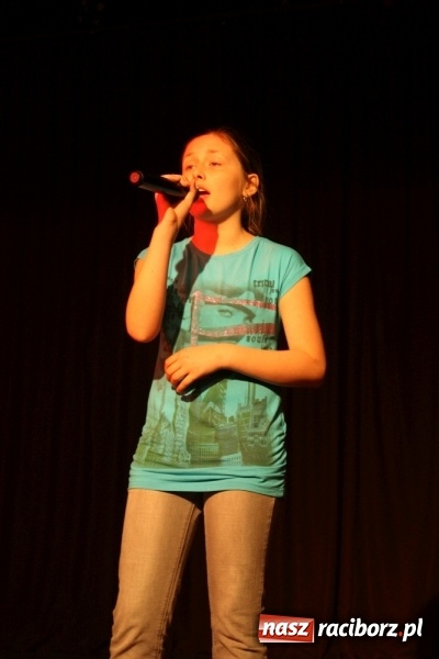 Zdjęcie w galerii na portalu naszraciborz.pl: XVI Gminny Przegląd Zespołów Artystycznych w Krzanowicach wiadomości z regionu