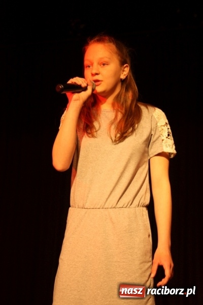 Zdjęcie w galerii na portalu naszraciborz.pl: XVI Gminny Przegląd Zespołów Artystycznych w Krzanowicach wiadomości z regionu